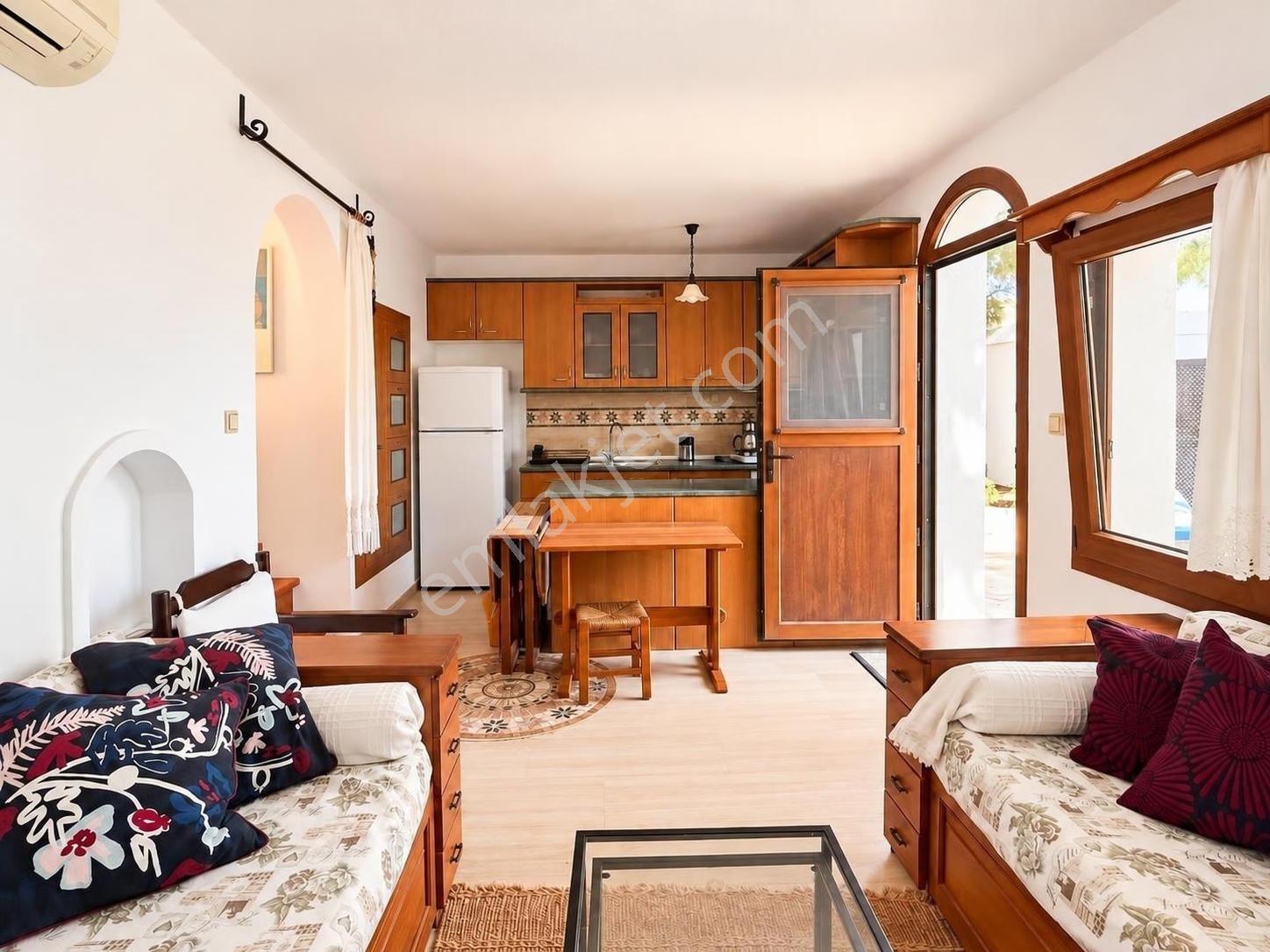 Bitez Aktur'da, Özel Plajlı Düz Ayak Konumlu 2+2 Alangülü Villa — fotoğraf 25