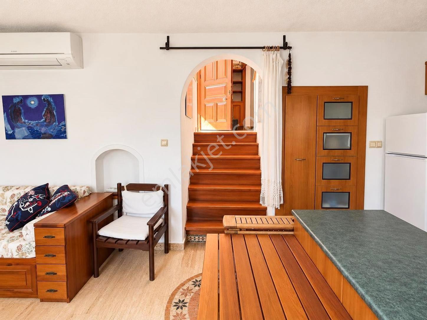 Bitez Aktur'da, Özel Plajlı Düz Ayak Konumlu 2+2 Alangülü Villa — fotoğraf 26