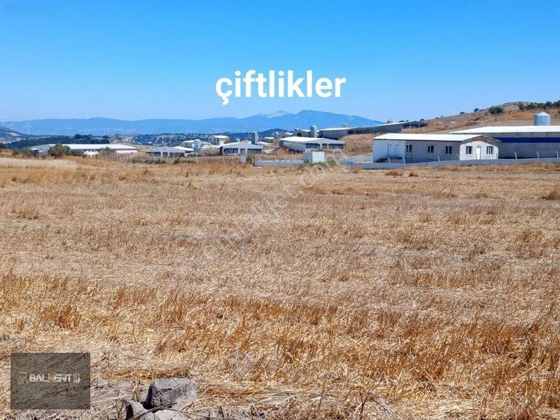 Balıkesir Karesi'de 15.927m² Yatırımlık Tarla