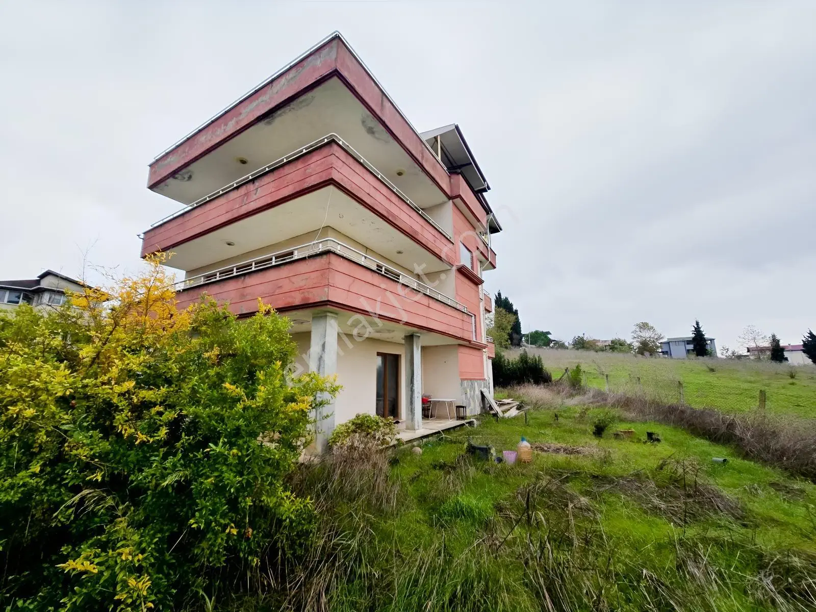 Akköy'de Ticari İmarlı 902 M² Arsa İçinde Deniz Manzaralı Villa — fotoğraf 2