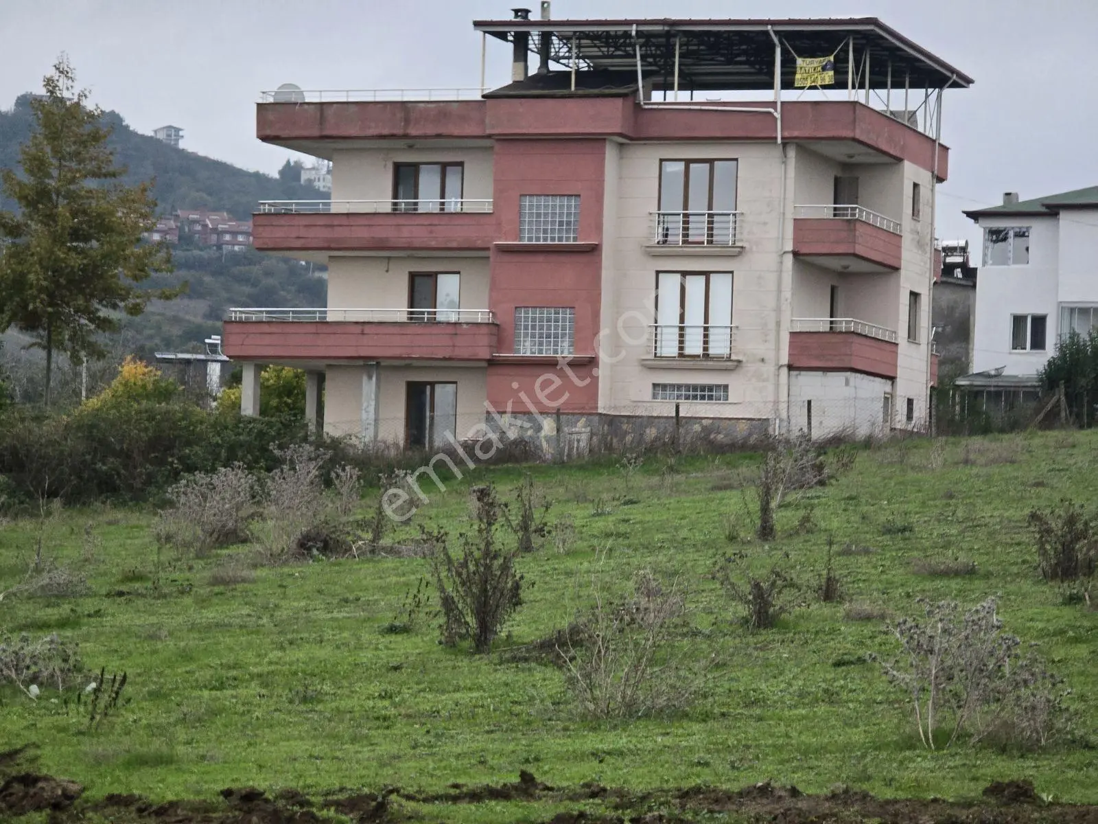 Akköy'de Ticari İmarlı 902 M² Arsa İçinde Deniz Manzaralı Villa — fotoğraf 4