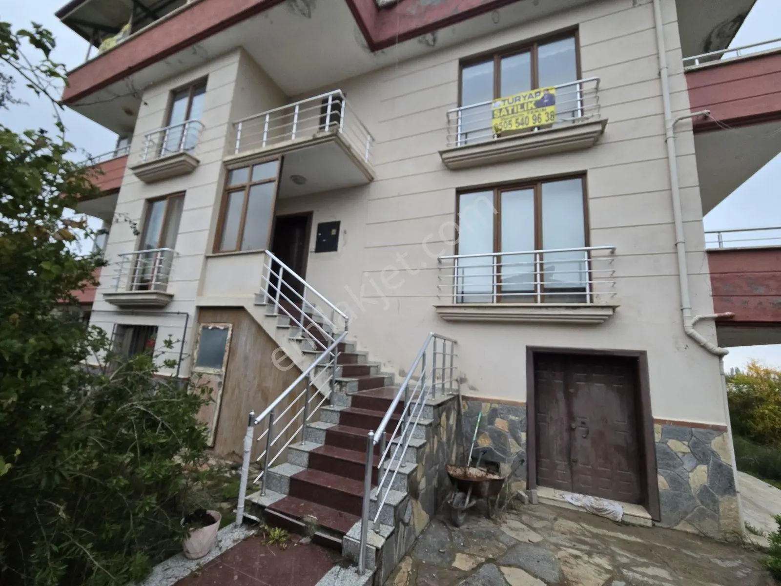 Akköy'de Ticari İmarlı 902 M² Arsa İçinde Deniz Manzaralı Villa — fotoğraf 5