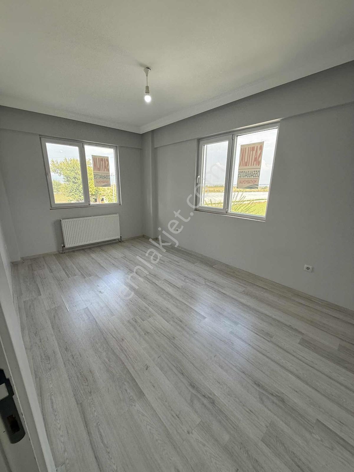 Muhtarım Emlaktan Rıza Akça Sitesinde Satılık Daire — fotoğraf 5