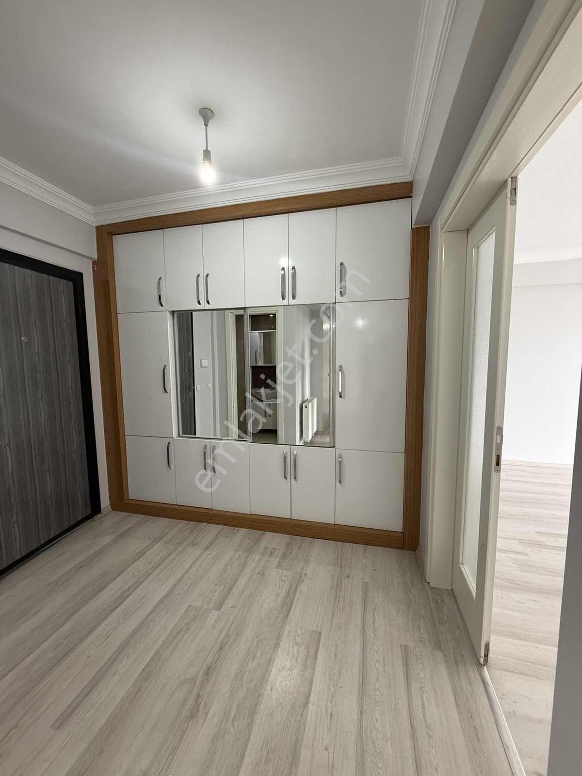 Muhtarım Emlaktan Rıza Akça Sitesinde Satılık Daire — fotoğraf 12