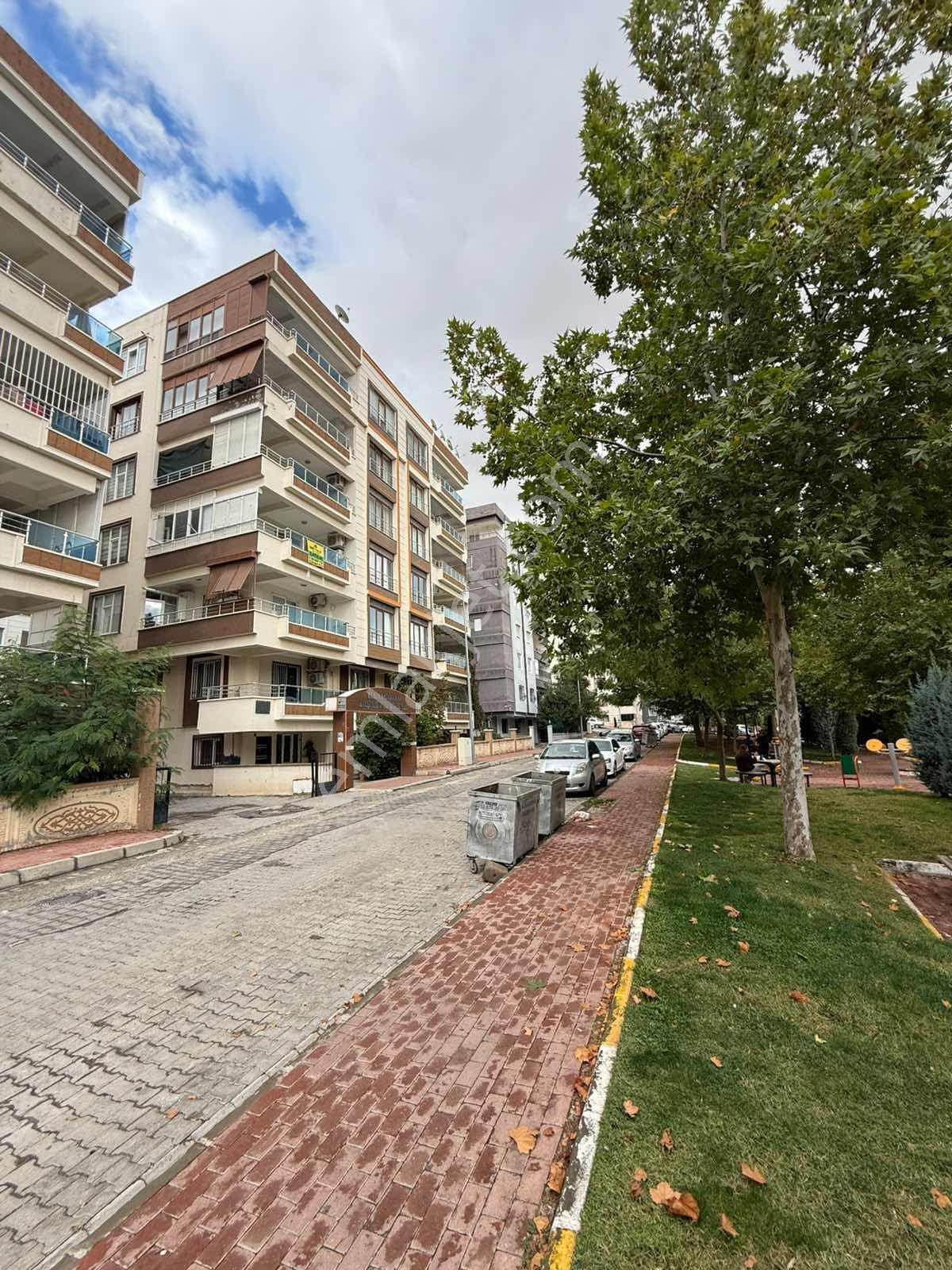 Goldev'den Akbayır'da Önü Park Cepheli 3+1 Ara Kat Bakımlı Daire — fotoğraf 19