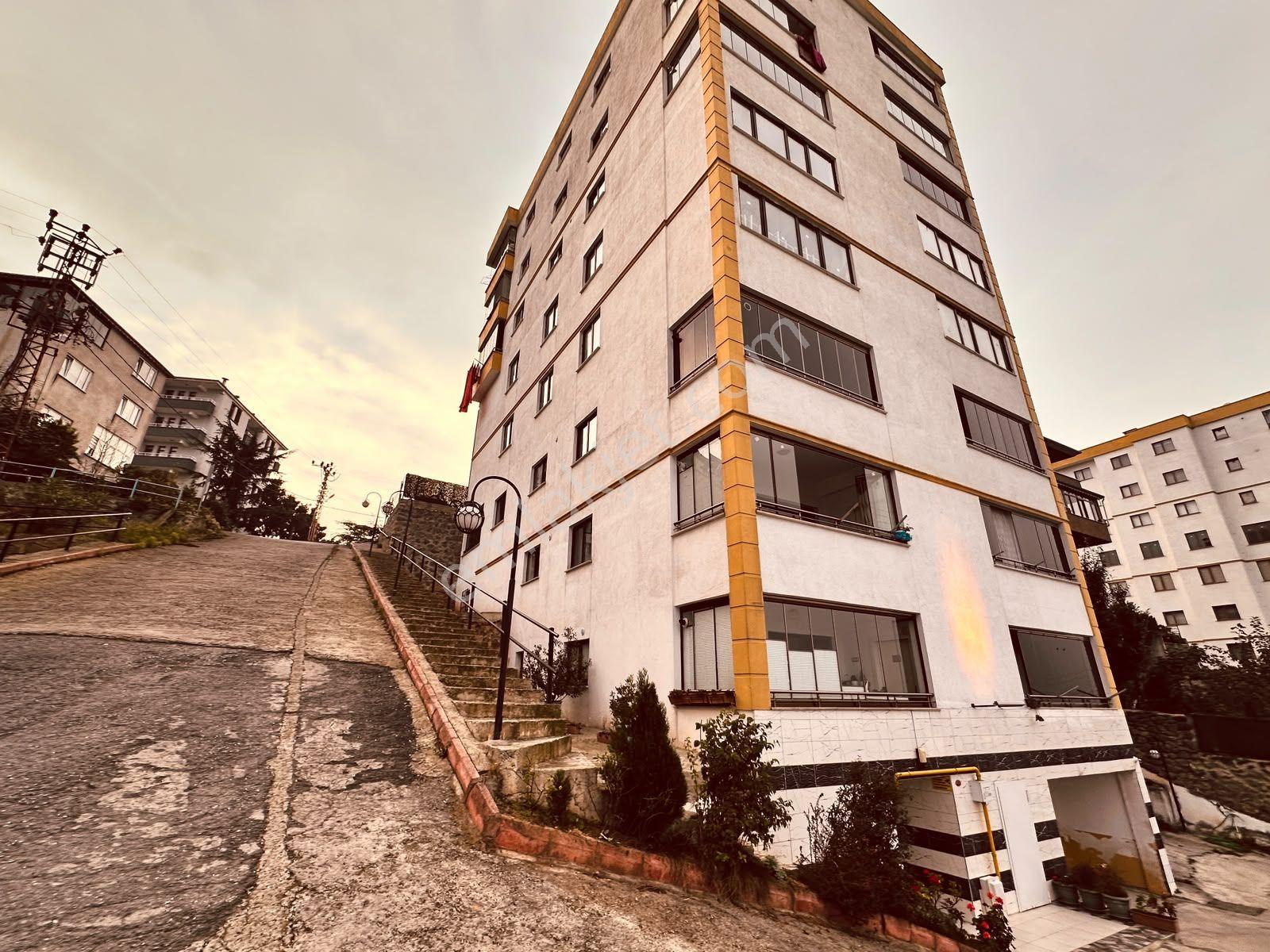 Trabzon Çukurçayır Da Satılık 1+1 Daire