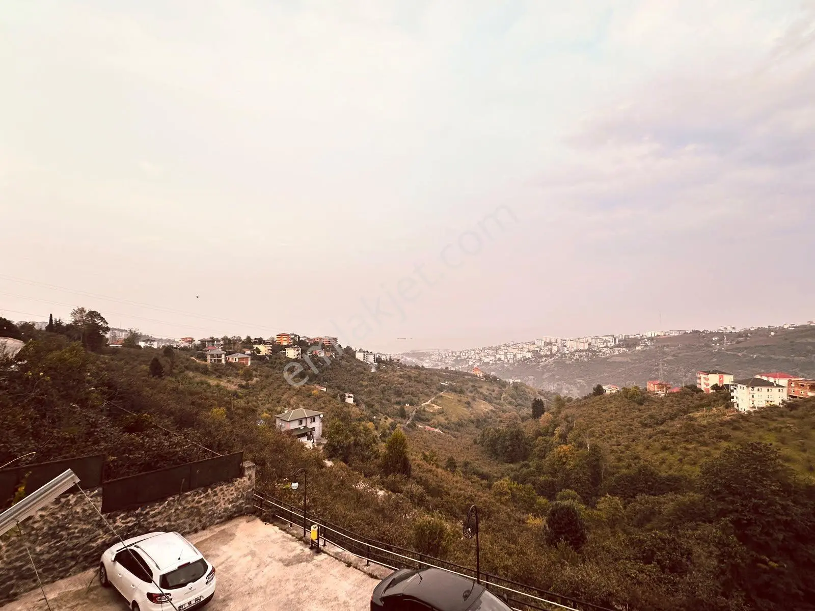 Trabzon Çukurçayır Da Satılık 1+1 Daire — fotoğraf 16