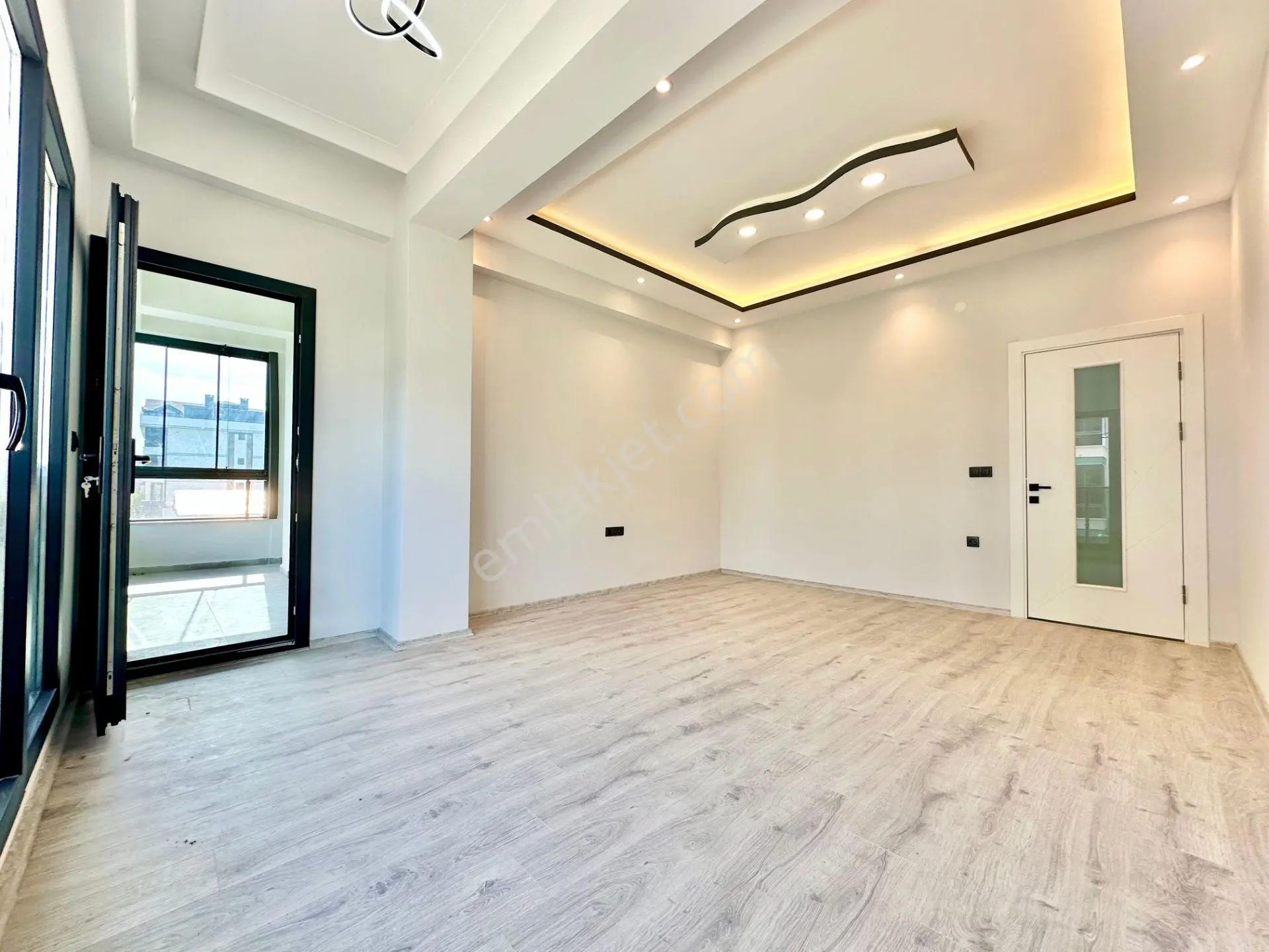 ꧁ay Emlaktan꧂akçay'da Denize 300 M Arakat Şık Tasarımlı Ebeveyn Banyolu Satılık 2+1 Ultra Lüx Daire — fotoğraf 13