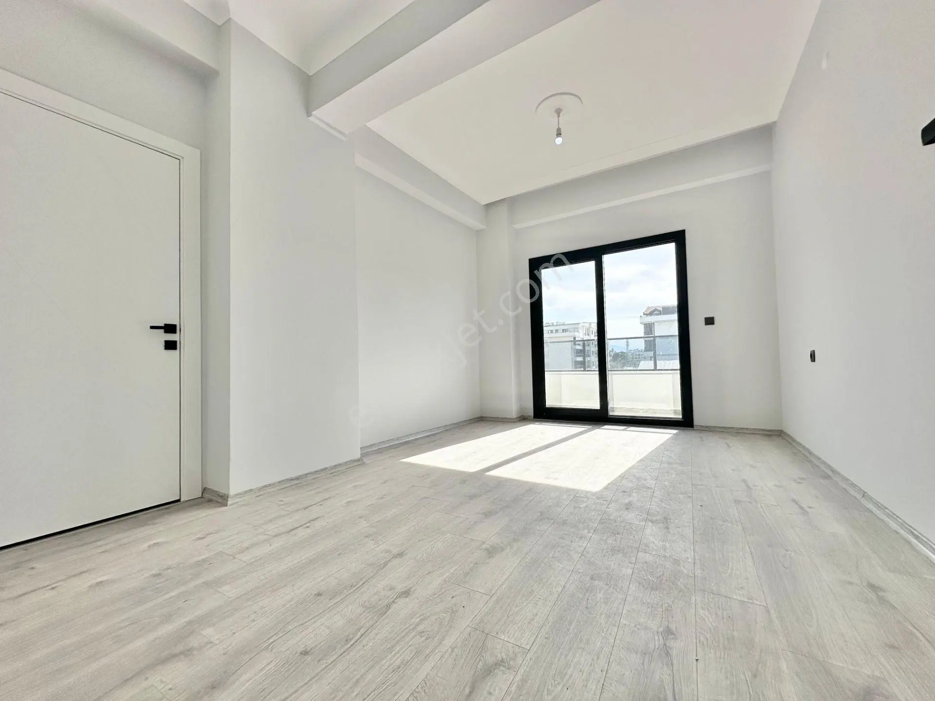 ꧁ay Emlaktan꧂akçay'da Denize 300 M Arakat Şık Tasarımlı Ebeveyn Banyolu Satılık 2+1 Ultra Lüx Daire — fotoğraf 19