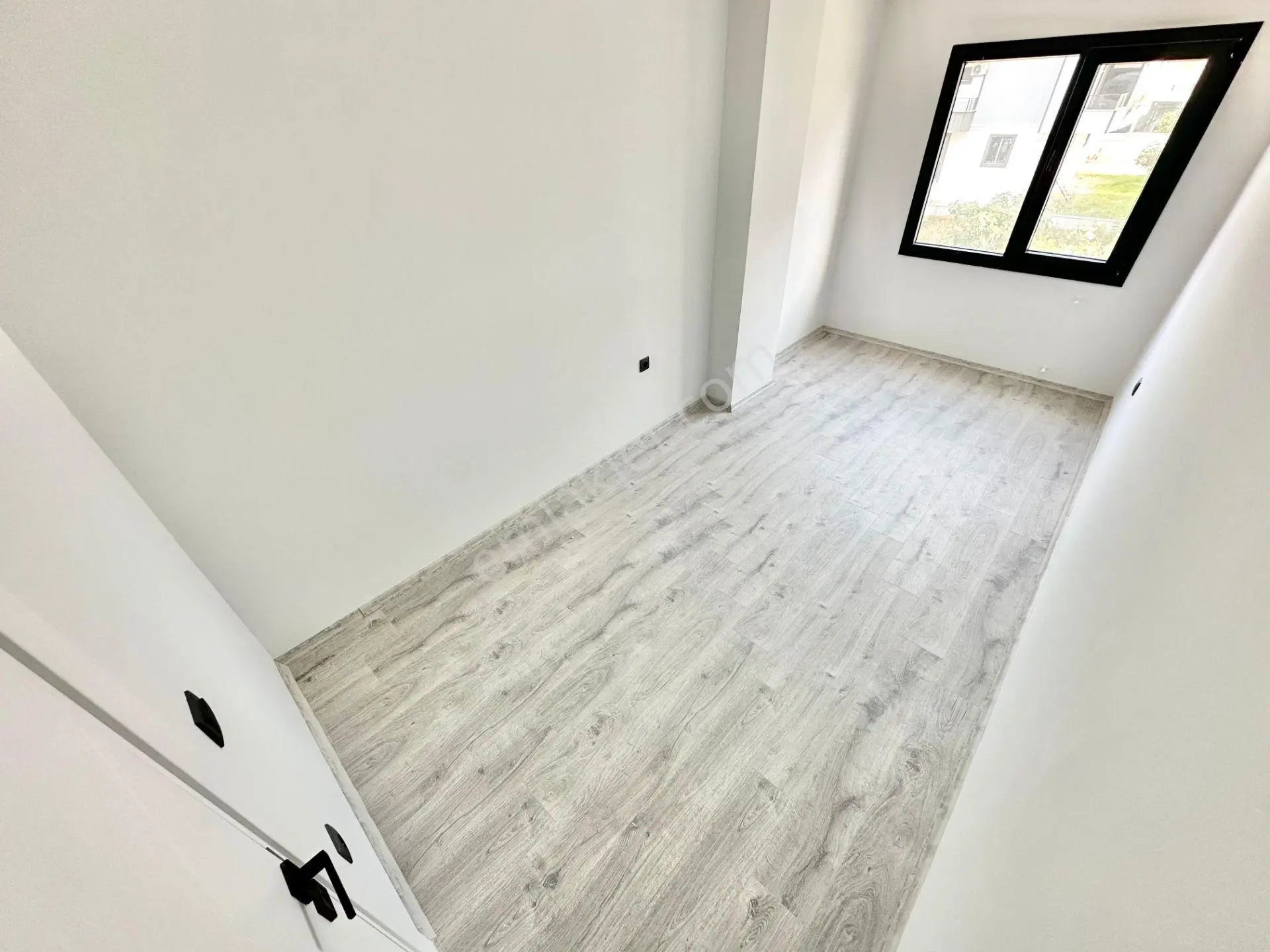 ꧁ay Emlaktan꧂akçay'da Denize 300 M Arakat Şık Tasarımlı Ebeveyn Banyolu Satılık 2+1 Ultra Lüx Daire — fotoğraf 23