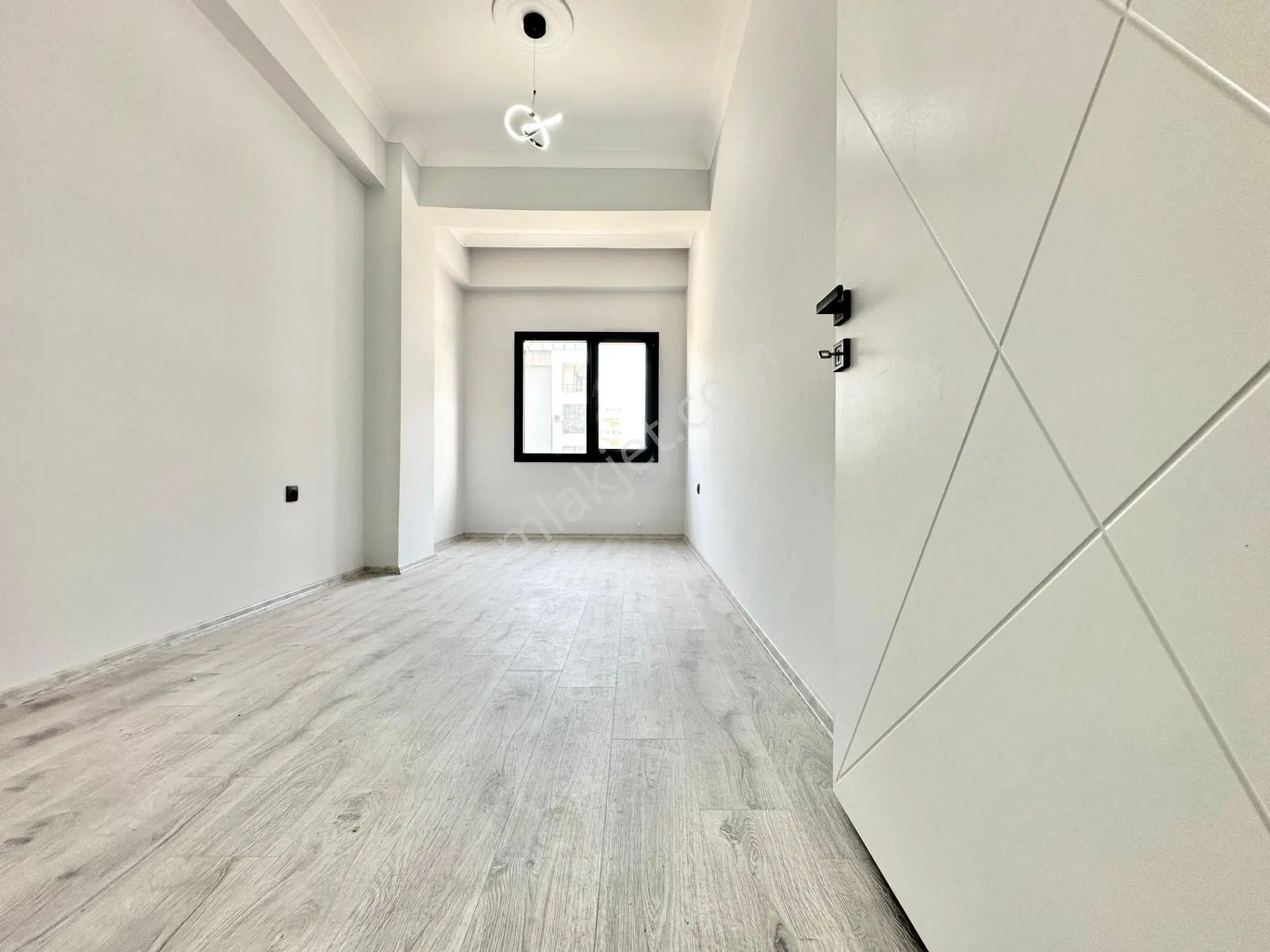 ꧁ay Emlaktan꧂akçay'da Denize 300 M Arakat Şık Tasarımlı Ebeveyn Banyolu Satılık 2+1 Ultra Lüx Daire — fotoğraf 35