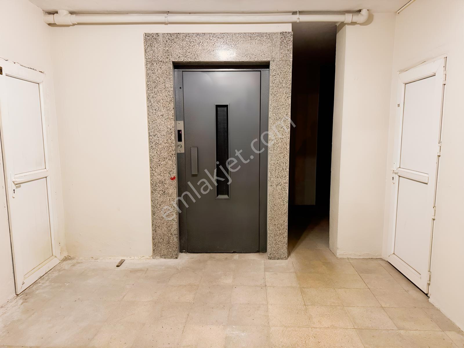 Poyraz'dan Suadiyede Bağdat Caddesine Yakın Güvenlikli 4+1 Daire — fotoğraf 31
