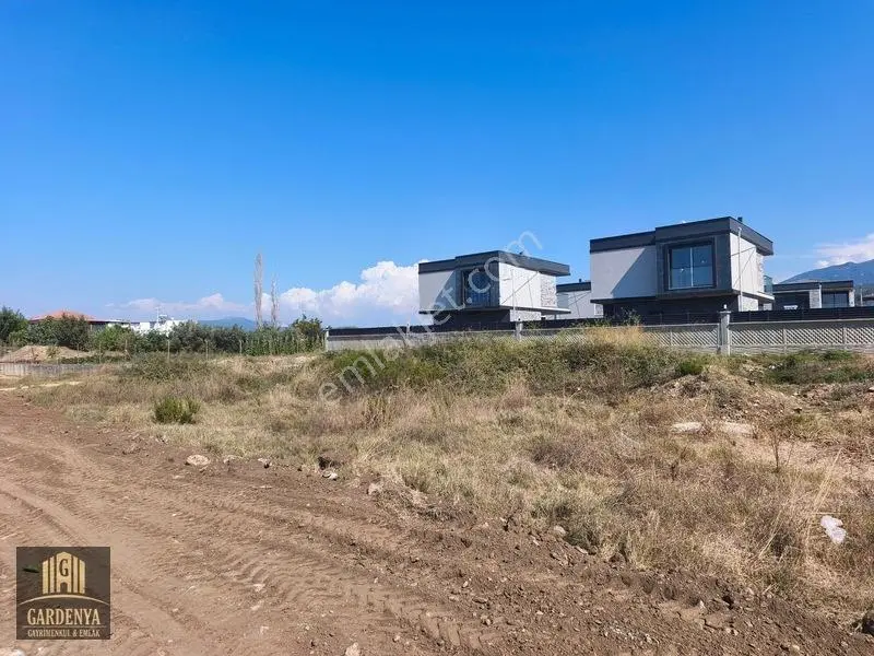 Kuşadası Güzelçamlı'da Satılık Villa İmarlı Arsa — fotoğraf 3