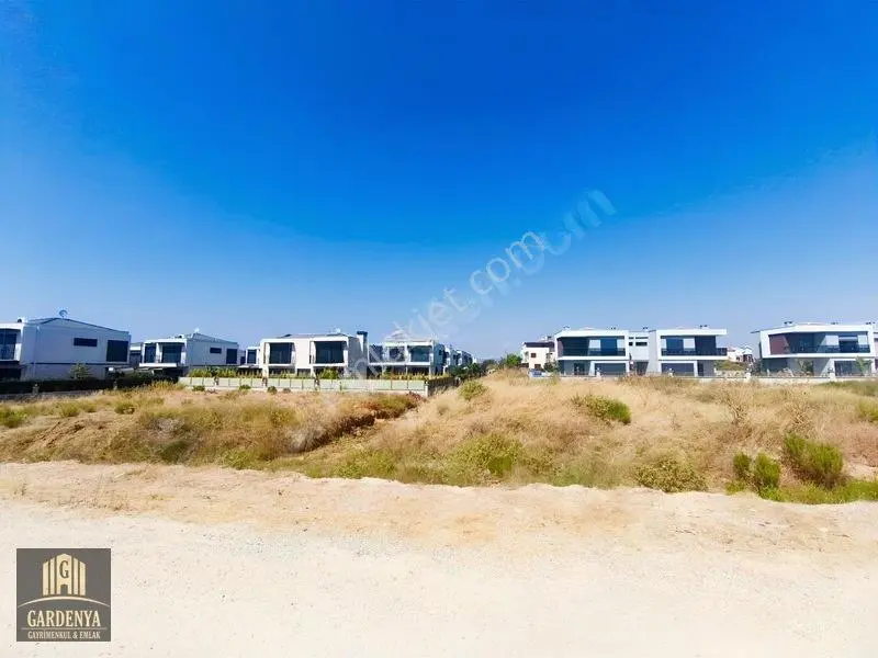 Kuşadası Güzelçamlı'da Satılık Villa İmarlı Arsa — fotoğraf 4
