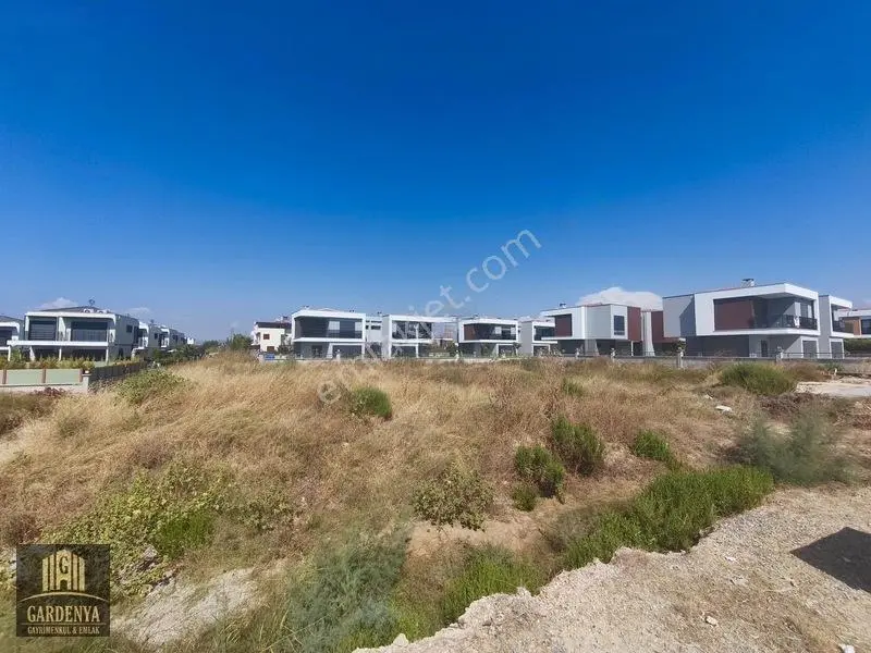 Kuşadası Güzelçamlı'da Satılık Villa İmarlı Arsa — fotoğraf 5