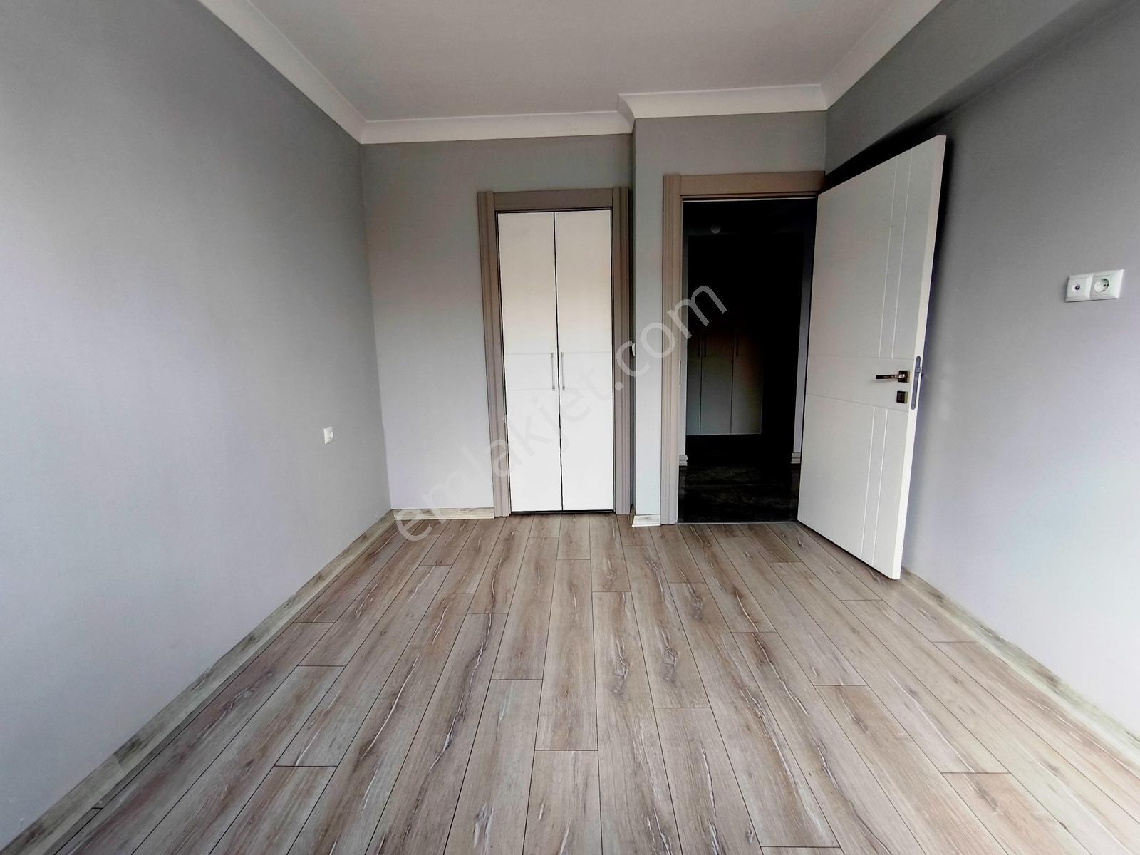 Bağlıca-mit-ayyıldız Sınırı Cadde Üzeri Asansörlü Teraslı 3+1 — fotoğraf 28