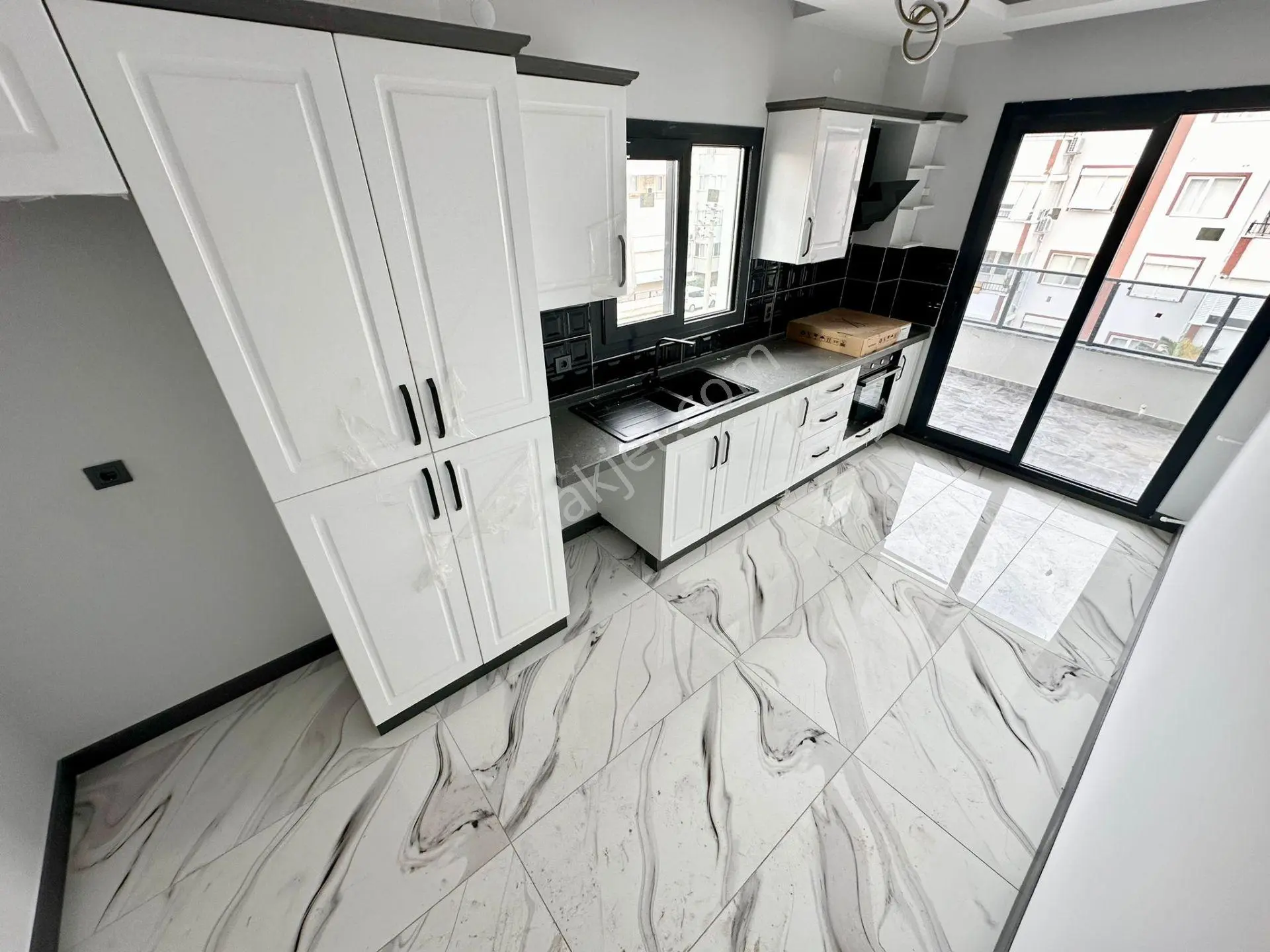 ⭐ay Emlak'tan⭐altınkum'da Arakat Doğalgazlı Denize 300 Mt Şık Tasarımlı Satılık 2+1 Lüks Daire — fotoğraf 2