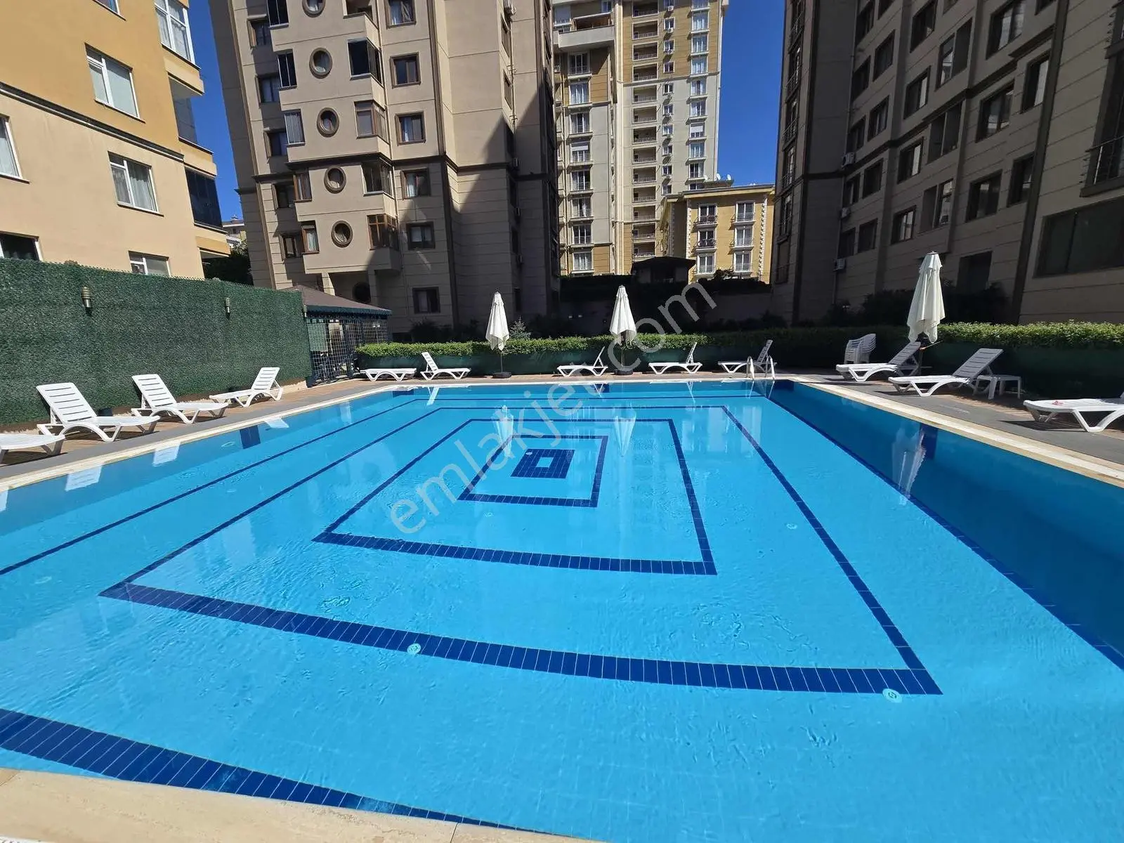 Şerifali Lavella 1 De Prestijli Konumda 3+1 Yenilenmiş Satılık