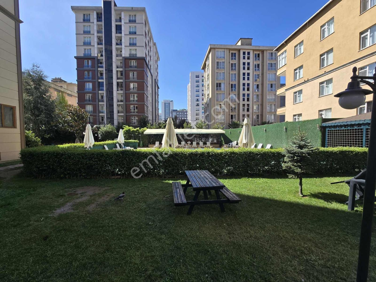 Şerifali Lavella 1 De Prestijli Konumda 3+1 Yenilenmiş Satılık — fotoğraf 4
