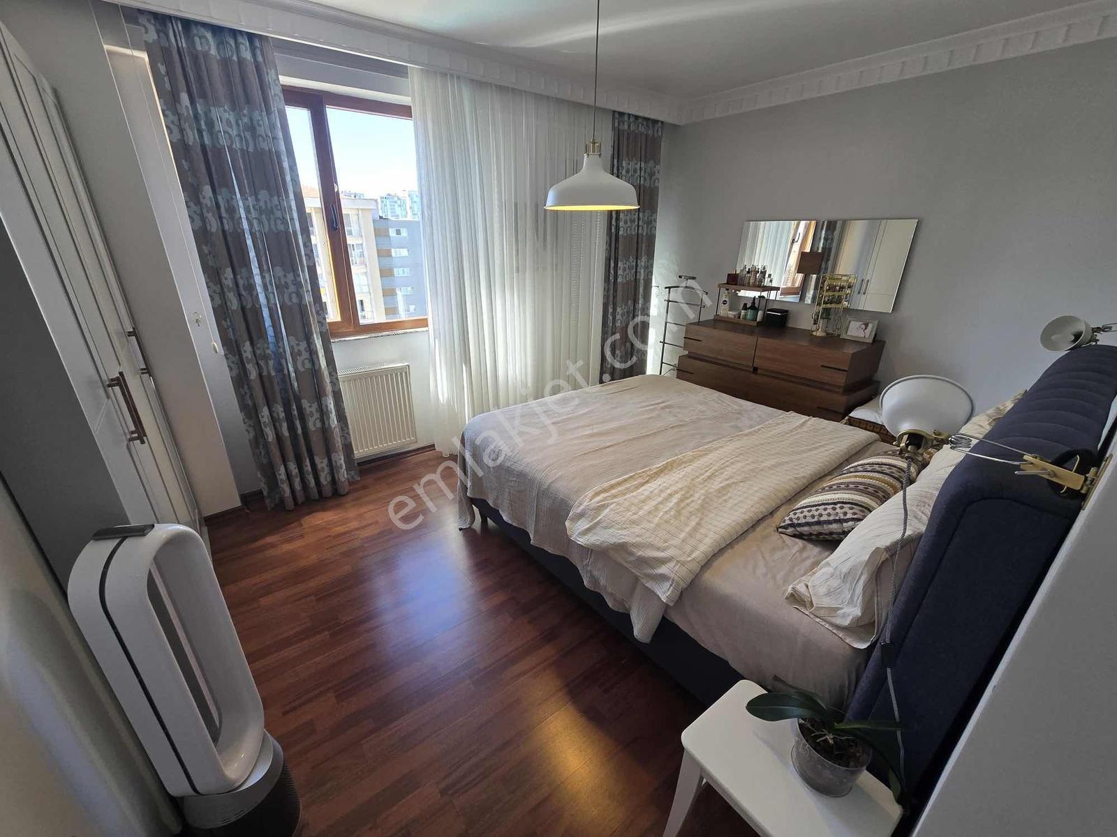 Şerifali Lavella 1 De Prestijli Konumda 3+1 Yenilenmiş Satılık — fotoğraf 11