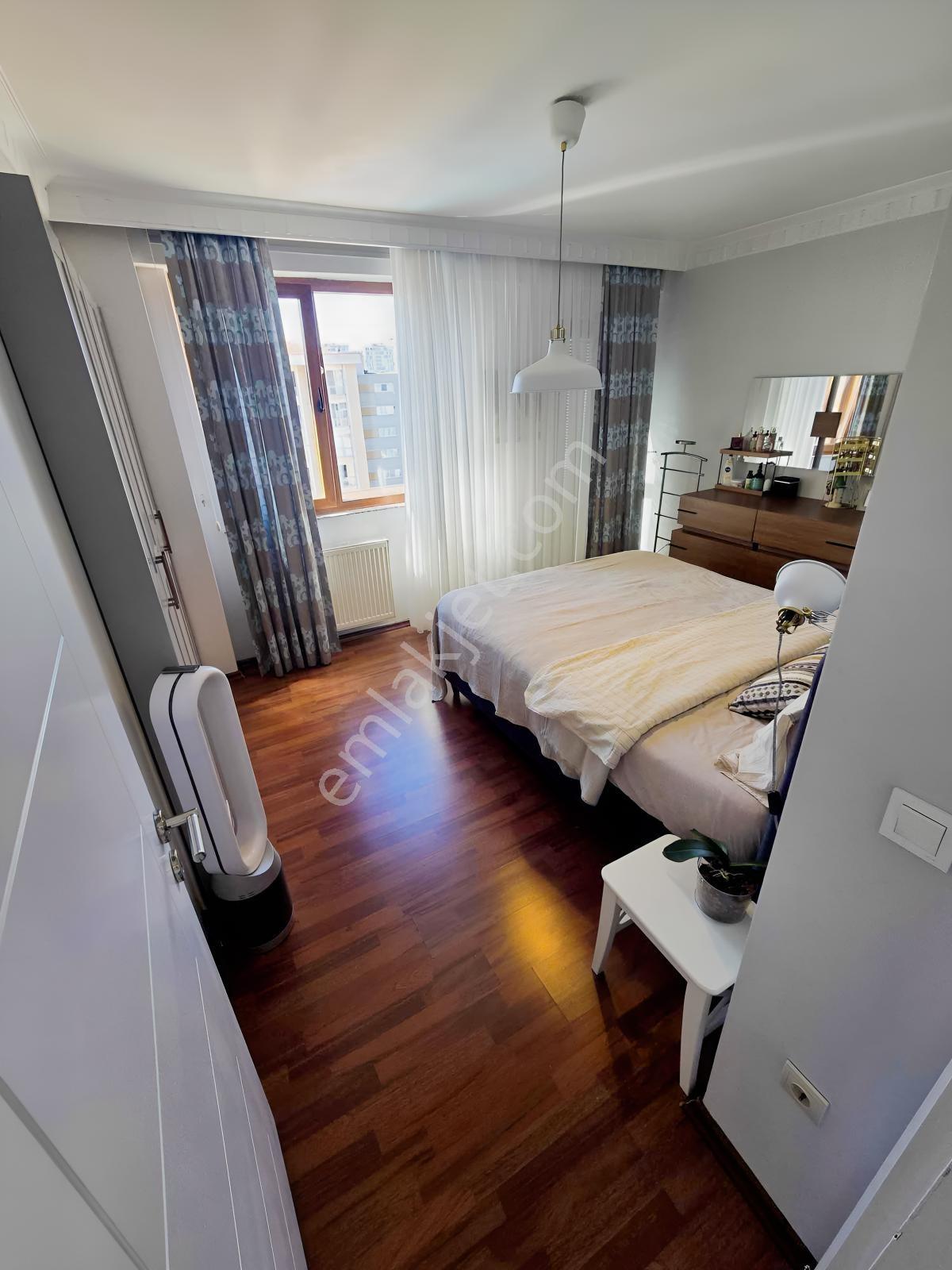 Şerifali Lavella 1 De Prestijli Konumda 3+1 Yenilenmiş Satılık — fotoğraf 12