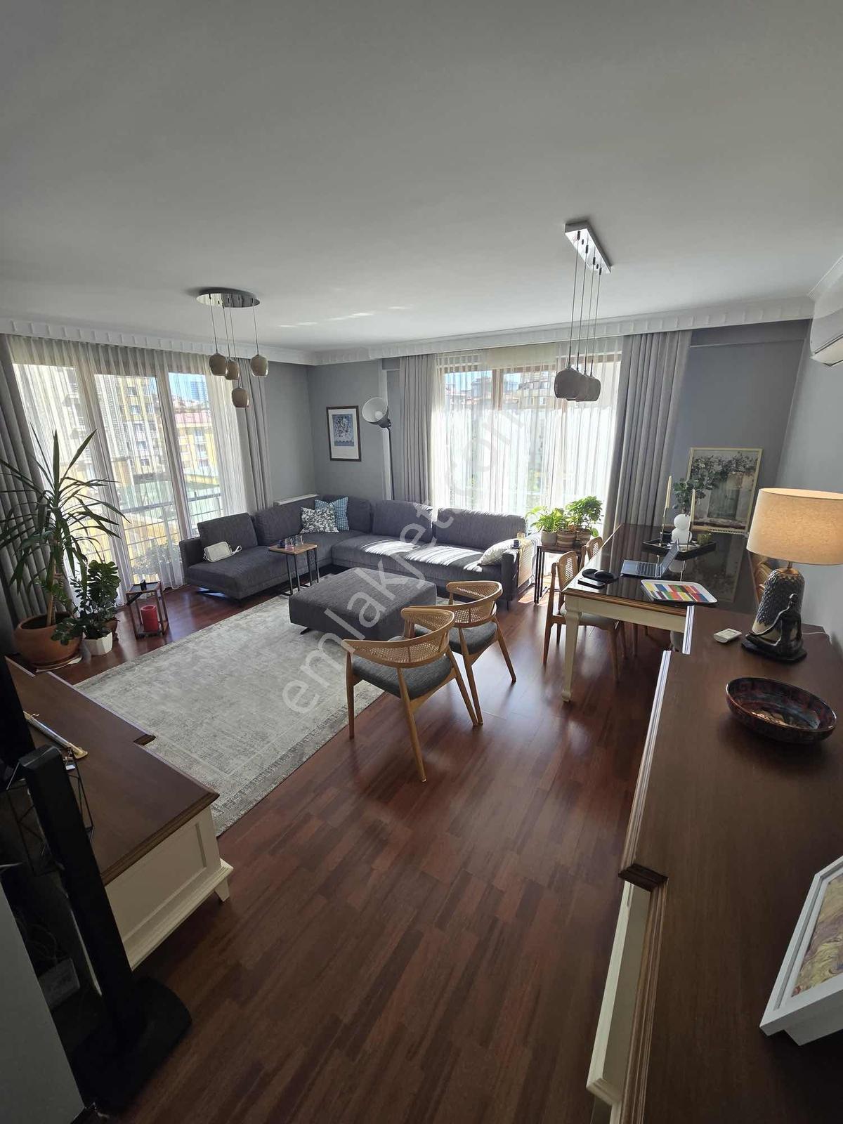 Şerifali Lavella 1 De Prestijli Konumda 3+1 Yenilenmiş Satılık — fotoğraf 16