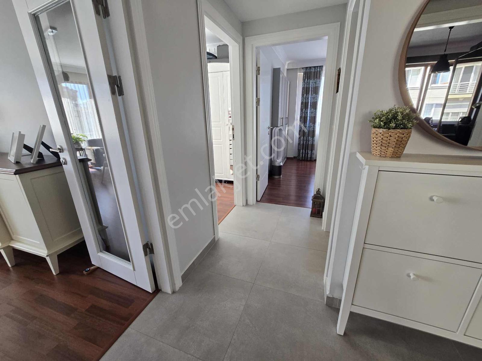 Şerifali Lavella 1 De Prestijli Konumda 3+1 Yenilenmiş Satılık — fotoğraf 24