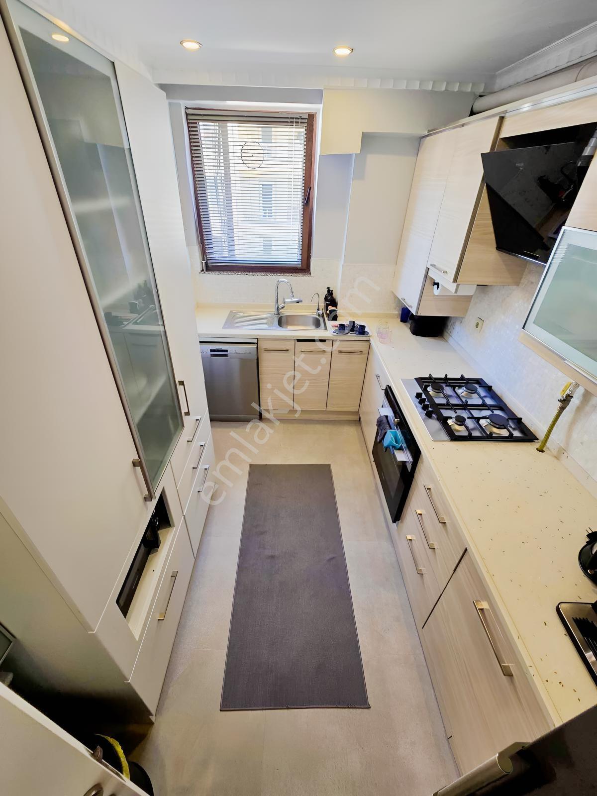 Şerifali Lavella 1 De Prestijli Konumda 3+1 Yenilenmiş Satılık — fotoğraf 34