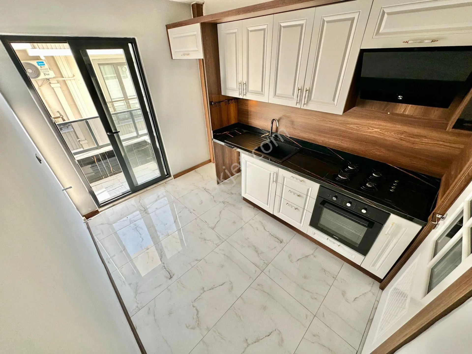 ꧁ay Emlaktan꧂akçay'da Tasarım Harikası Kazdağları Eteklerinde Satılık 3+1 Ön Cephe Dubleks Daire — fotoğraf 7