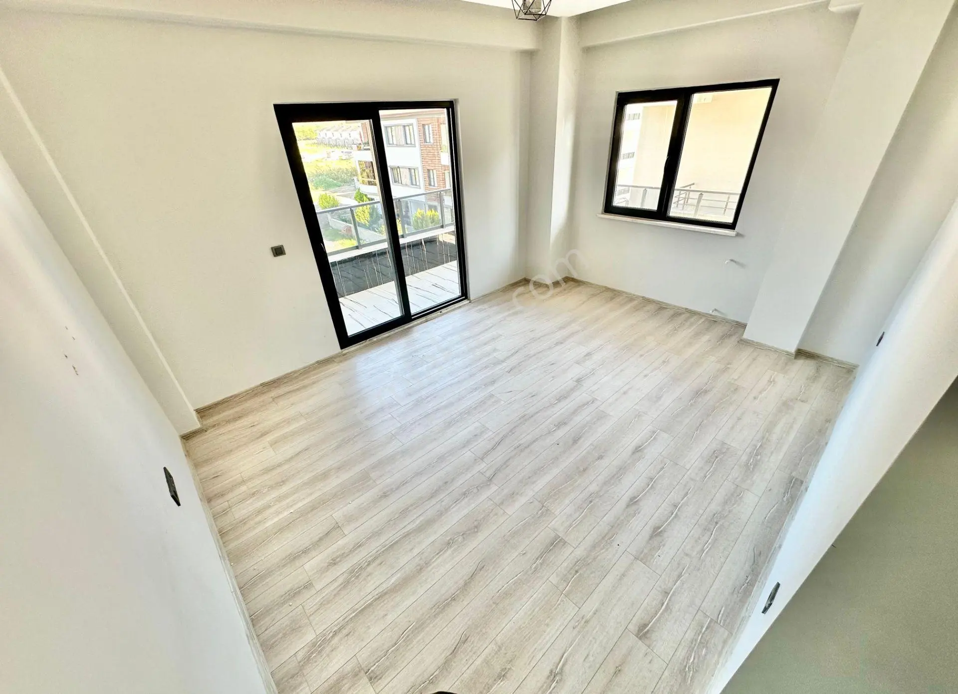 ꧁ay Emlaktan꧂akçay'da Tasarım Harikası Kazdağları Eteklerinde Satılık 3+1 Ön Cephe Dubleks Daire — fotoğraf 15