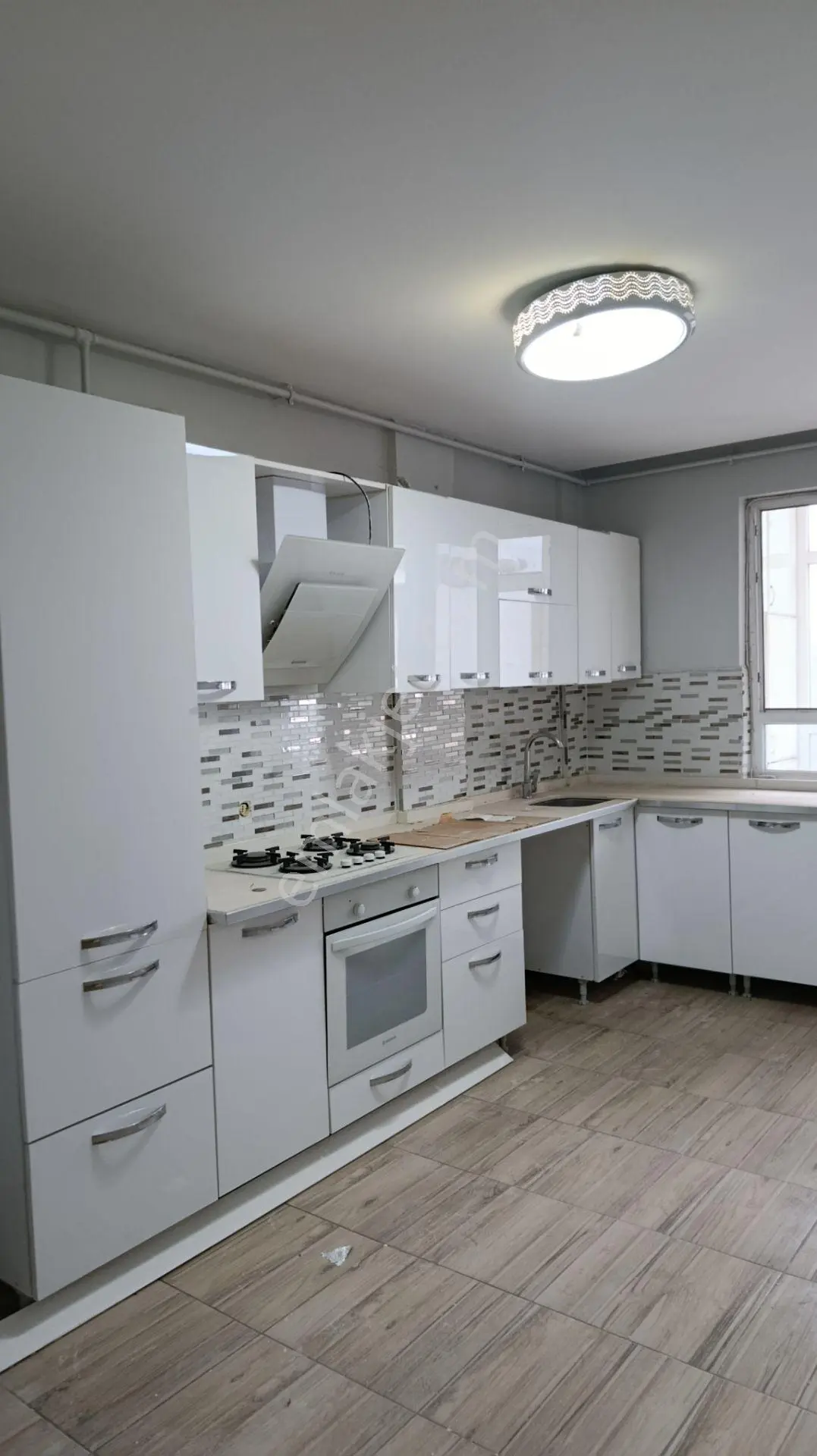 5 Oda Doğalgazlı Ful Bakımlı Merkezi Konumda