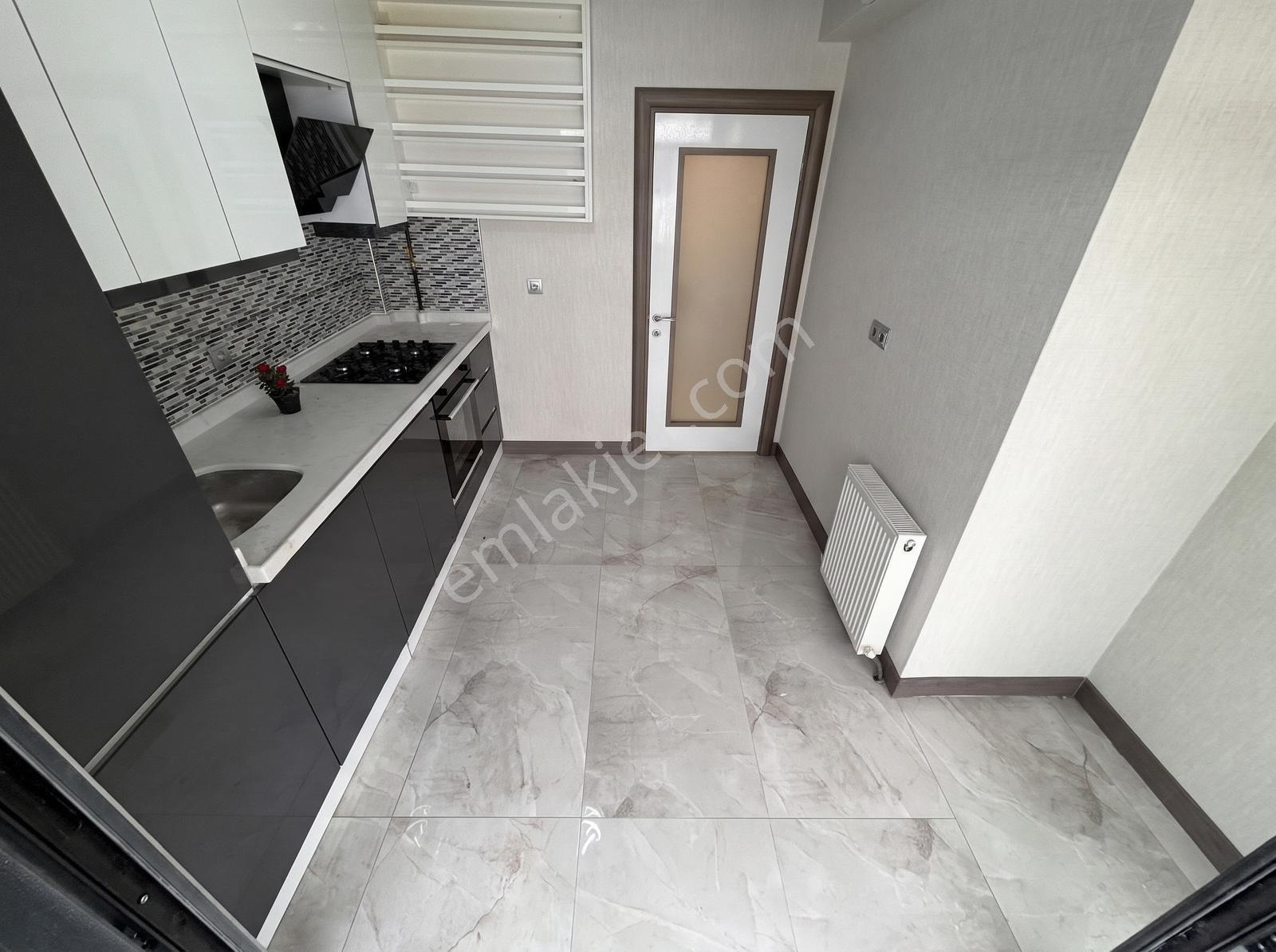 Yuv*** Masrafsız Park Cephe 3+1 Kredi Limitsiz Acil Satılık — fotoğraf 9
