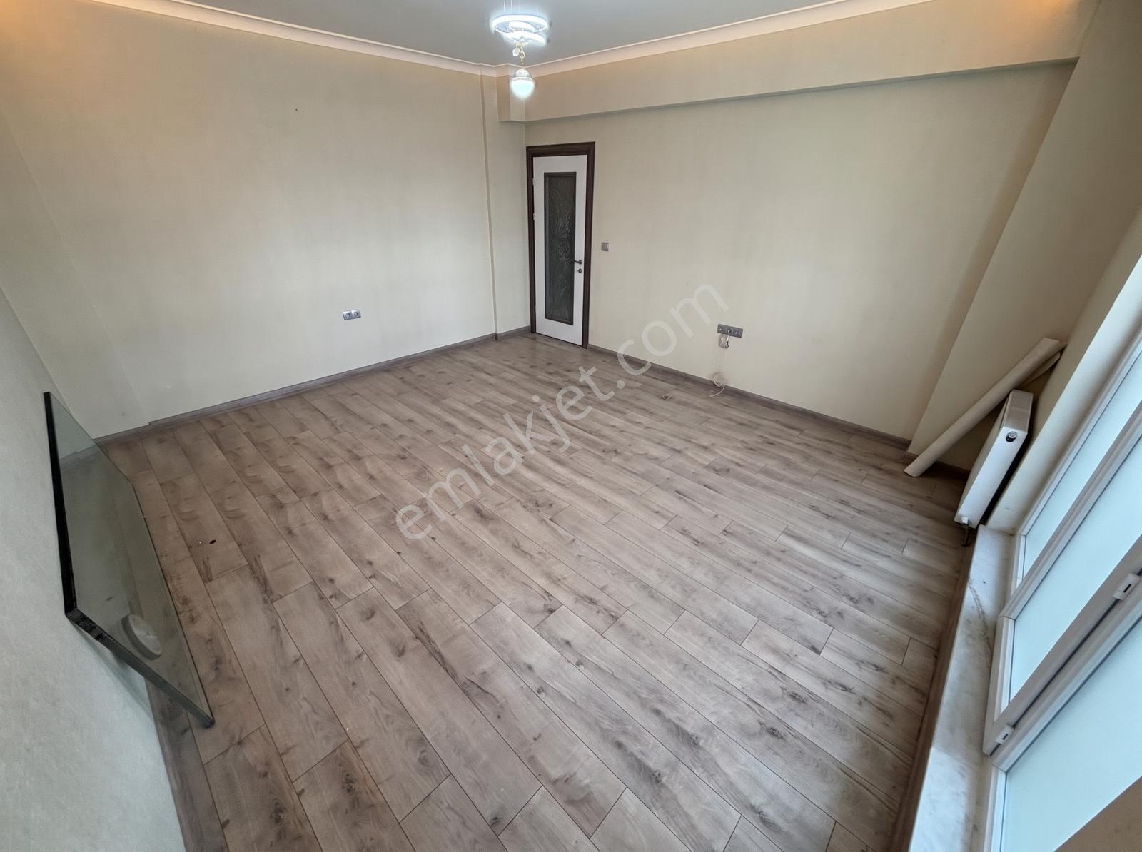 Yuv*** Masrafsız Park Cephe 3+1 Kredi Limitsiz Acil Satılık — fotoğraf 15