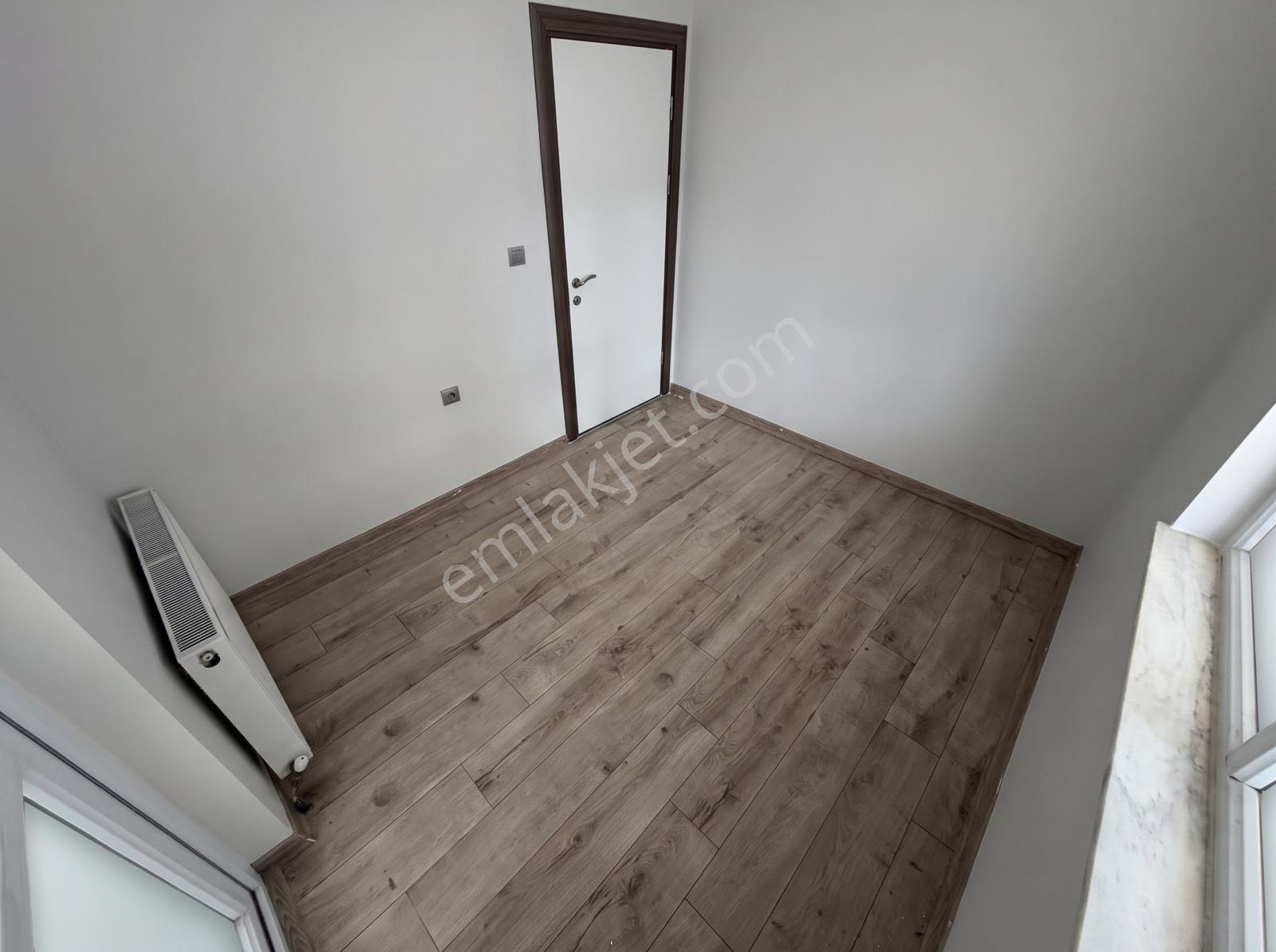 Yuv*** Masrafsız Park Cephe 3+1 Kredi Limitsiz Acil Satılık — fotoğraf 24