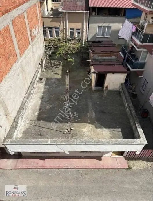 Rönesans Emlaktan Tek Katlı Müstakil Ev — fotoğraf 3