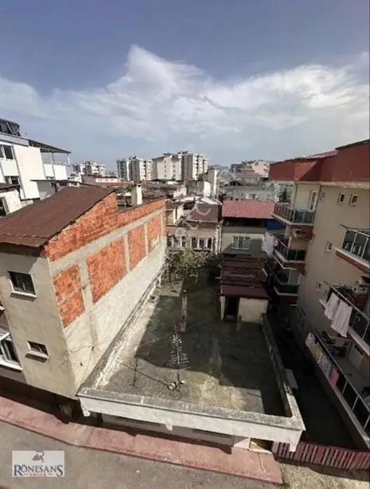 Rönesans Emlaktan Tek Katlı Müstakil Ev — fotoğraf 4