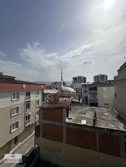 Rönesans Emlaktan Tek Katlı Müstakil Ev — fotoğraf 10