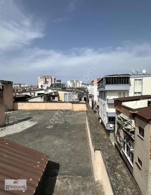 Rönesans Emlaktan Tek Katlı Müstakil Ev — fotoğraf 11