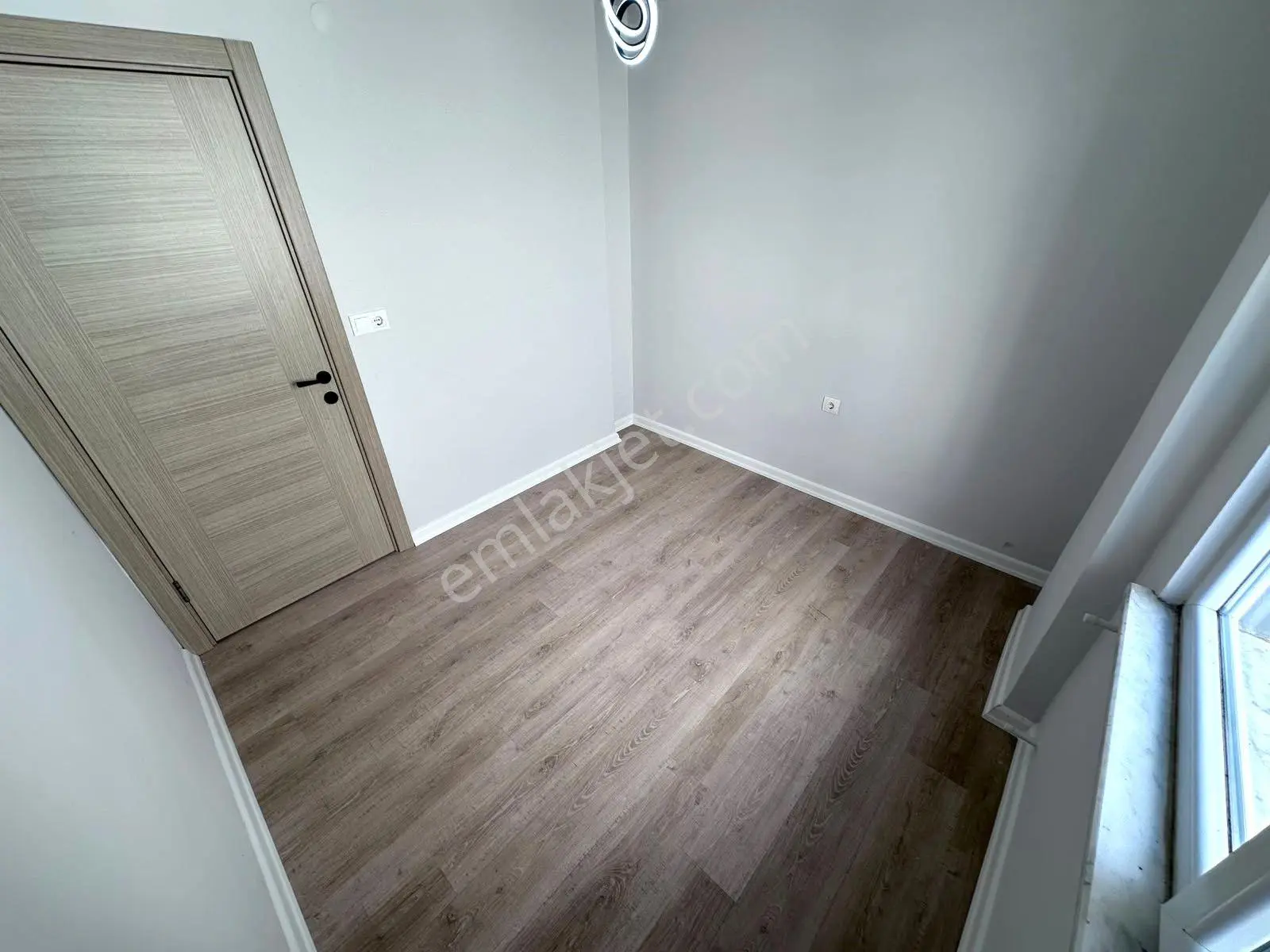𝄞melodi'den Yatırım İçin İdeal Ayrı Mutfaklı Ara Kat 3 Cepheli Asansörlü 2+1 Daire — fotoğraf 5