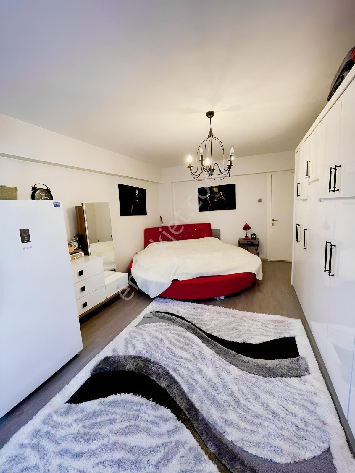 Net Premiumdan Lise Caddesinde 180m2 Komple Yenilenmiş 3+1 Daire — fotoğraf 4