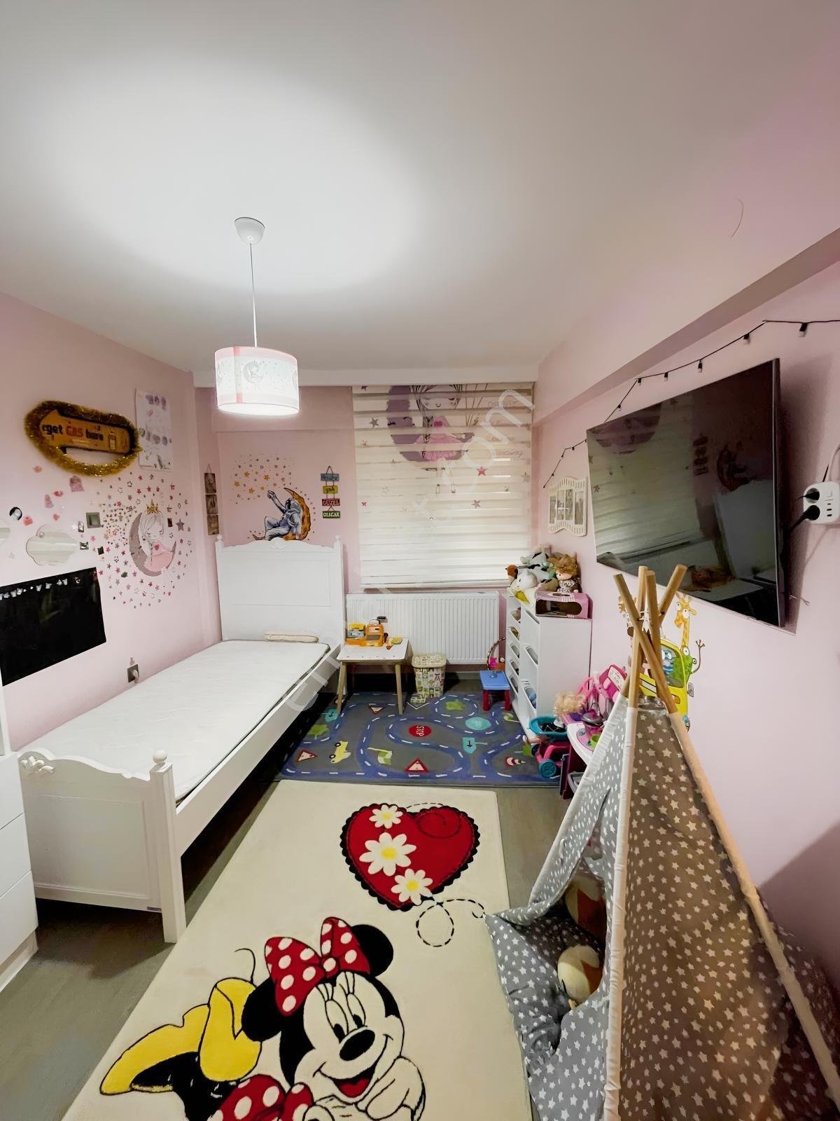 Net Premiumdan Lise Caddesinde 180m2 Komple Yenilenmiş 3+1 Daire — fotoğraf 11