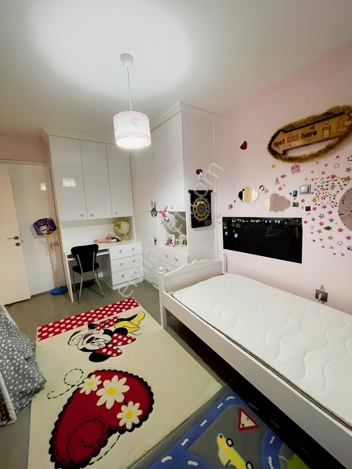 Net Premiumdan Lise Caddesinde 180m2 Komple Yenilenmiş 3+1 Daire — fotoğraf 12