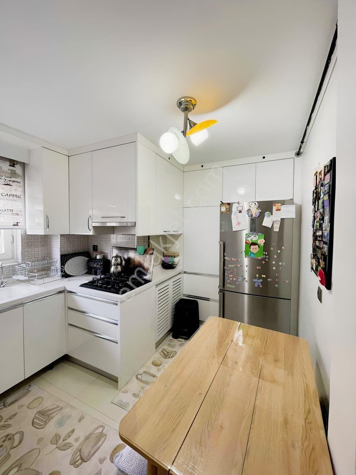 Net Premiumdan Lise Caddesinde 180m2 Komple Yenilenmiş 3+1 Daire — fotoğraf 16