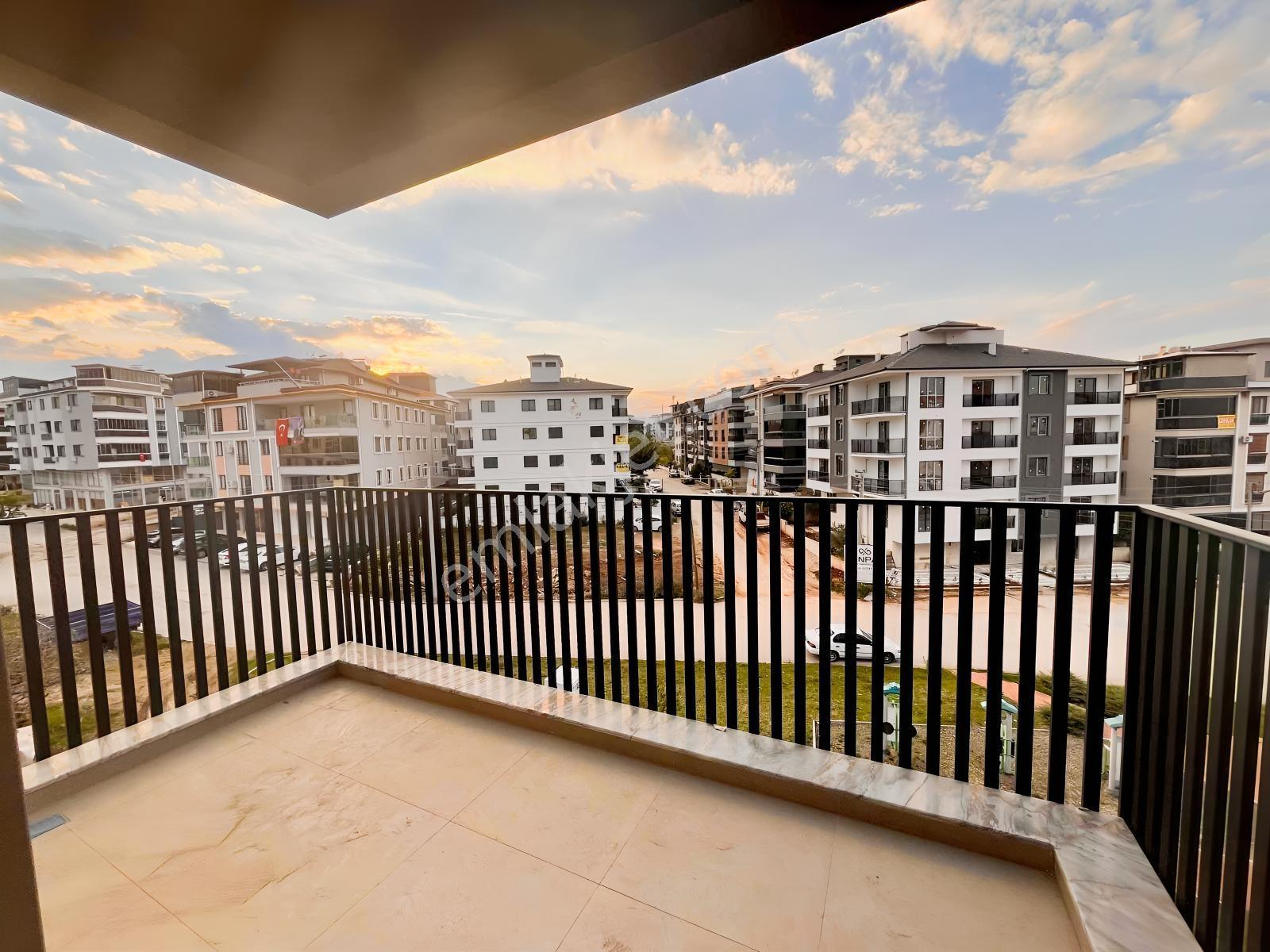 Karahasanlı Mahallesi'nde Yatırımlık 1+1 Apart — fotoğraf 2
