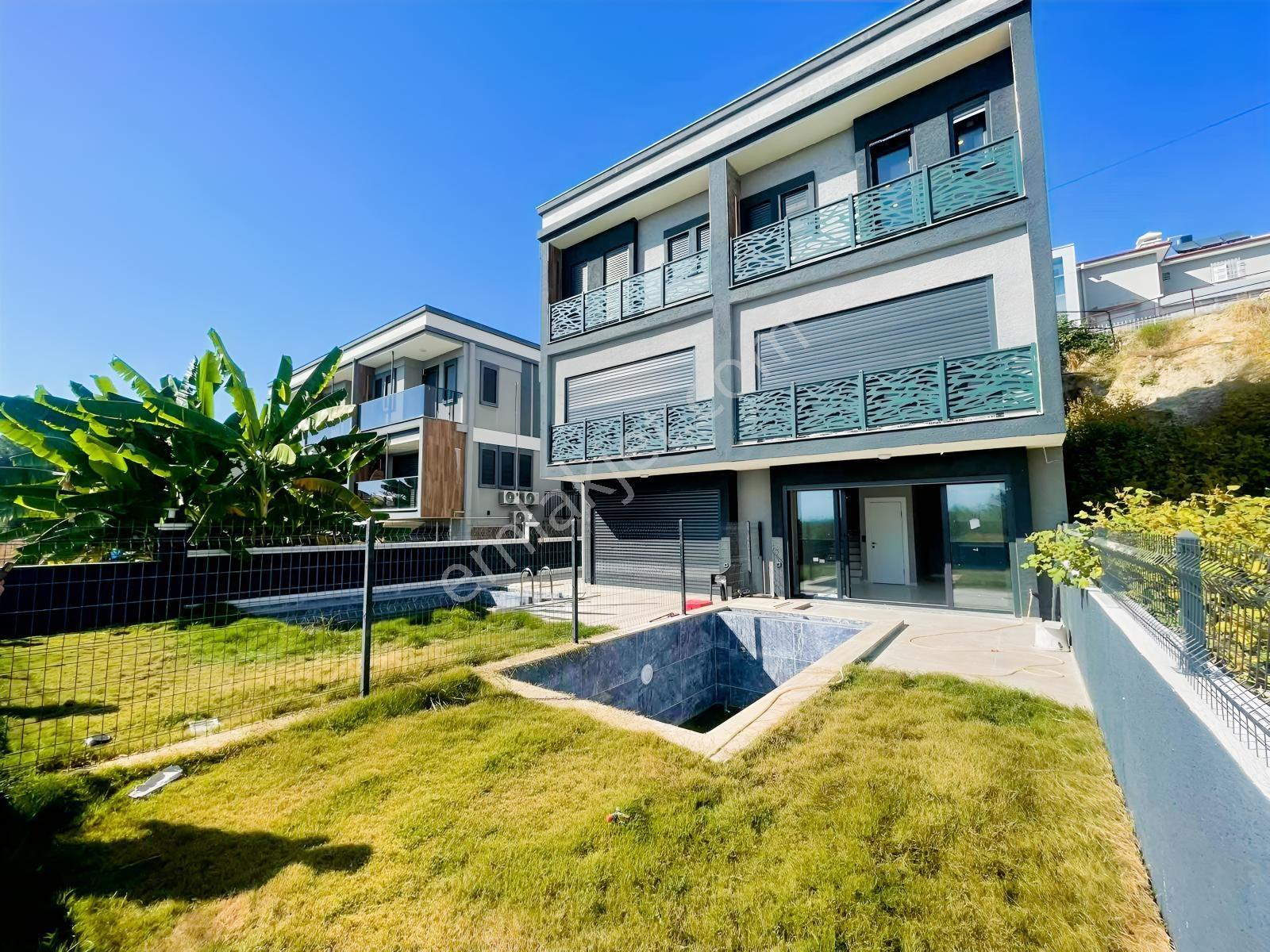 Kuşadası'Nda Özel Havuzlu Daire 3+1 Fiyatına Villa