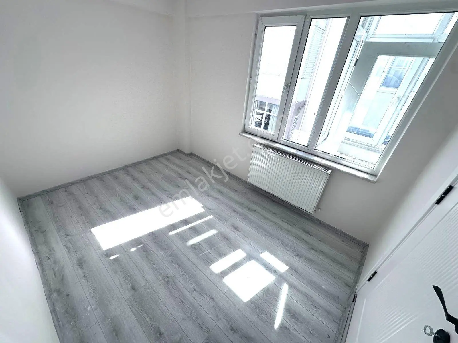 𝄞melodi'den Tam Akçay Merkez'de Ayrı Mutfaklı Arakat Ebeveyn Banyolu 2+1 Daire — fotoğraf 23
