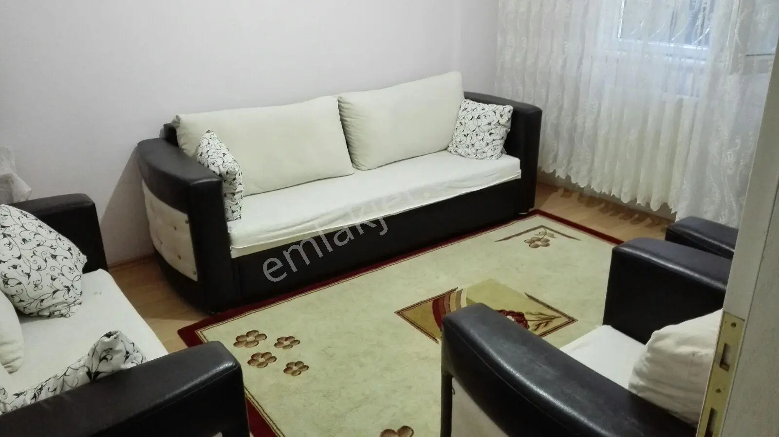 Eyüp İslambey Gümüşsuyu Parka 100 M Mesafede 2+1 B.katı Akkuzuda — fotoğraf 2