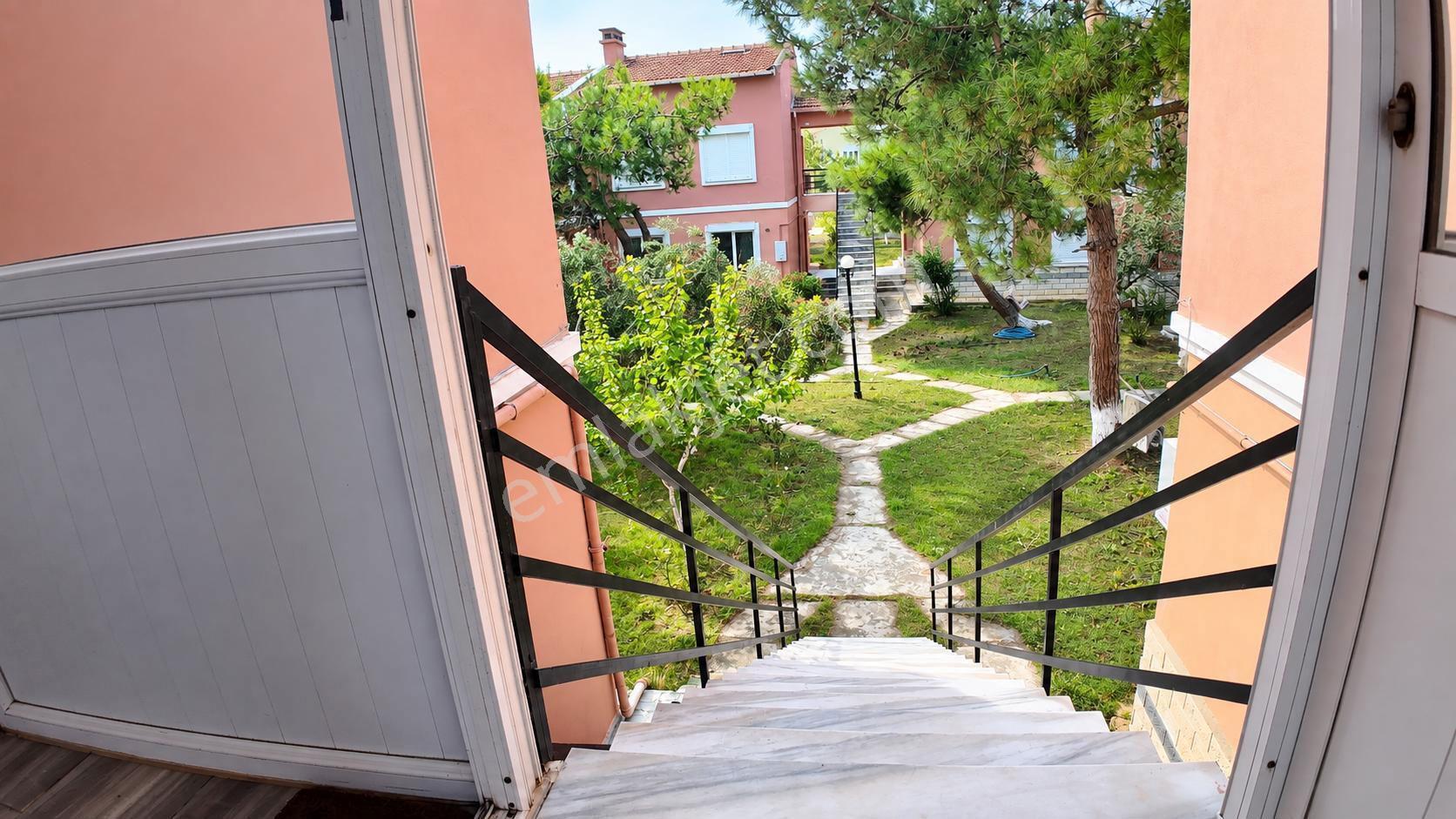 Re/max Land'den Havuzlu Sitede İçerisinde Yazlık — fotoğraf 27