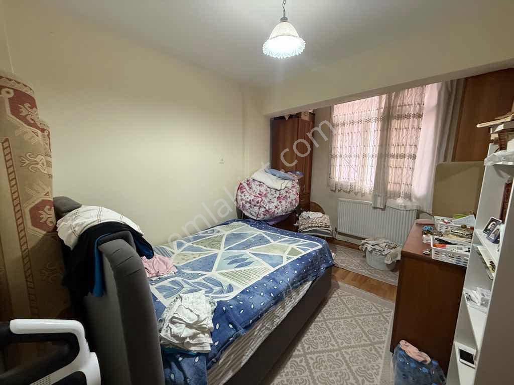 Bornova’da Giriş Kat 2+1 | Doğalgaz Kombili | Çift Cepheli | Krediye Uygun — fotoğraf 6