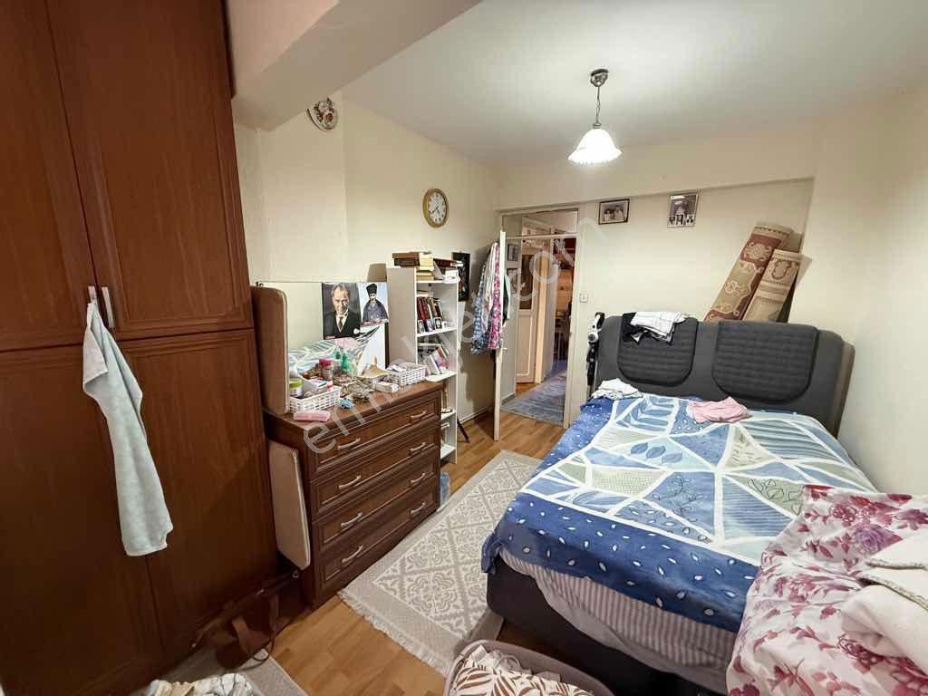 Bornova’da Giriş Kat 2+1 | Doğalgaz Kombili | Çift Cepheli | Krediye Uygun — fotoğraf 8